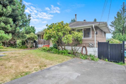 320 Seaforth Cres, Coquitlam, BC, V3K2M4 | Card Image
