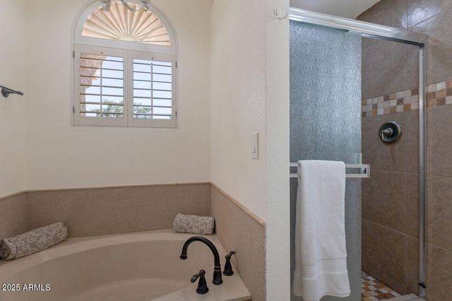 Separate tub, shower and enclosed water closet. | Image 27
