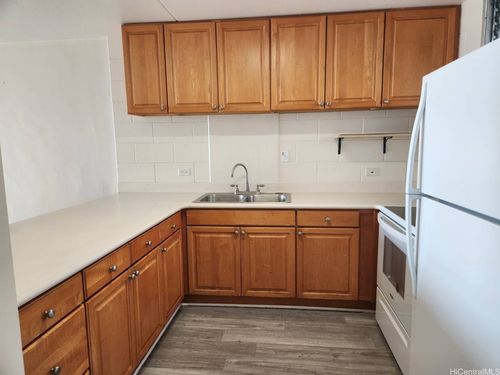 apt-904-1320 Alexander St, Honolulu, HI, 96826-1219 | Card Image
