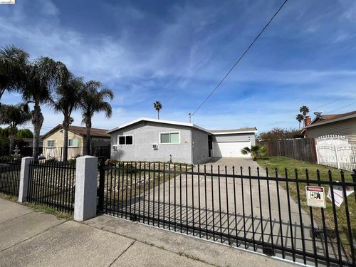 2881 Clearland Cir, Bay Point, CA, 94565-3244 | Card Image