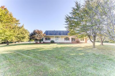 16796 Sunshine Drive, House other with 3 bedrooms, 2 bathrooms and 4 parking in Brighton IL | Image 2