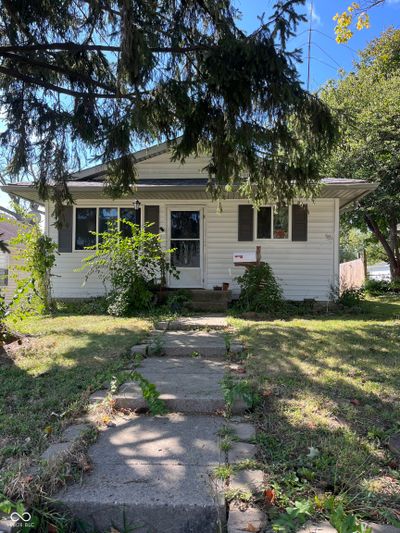 238 N 7th Avenue, House other with 3 bedrooms, 1 bathrooms and null parking in Beech Grove IN | Image 2