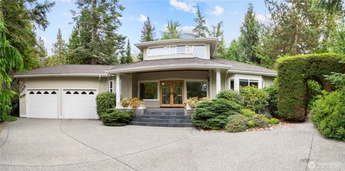 9174 Belted Kingfisher Rd, Blaine, WA, 98230-5701 | Card Image
