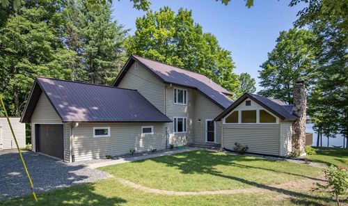 178 Sunset Shores Rd, Iron River, MI, 49935-8324 | Card Image