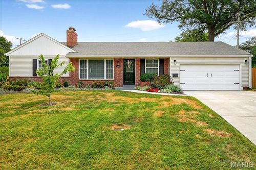 946 Rochdale Dr, Kirkwood, MO, 63122-2414 | Card Image