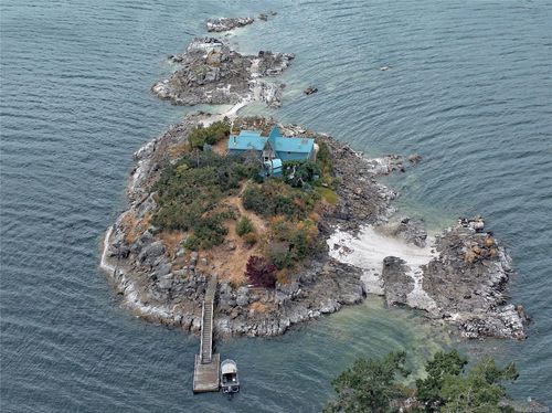 Lot A Twilight Island, Salt Spring, BC, V8K1X6 | Card Image