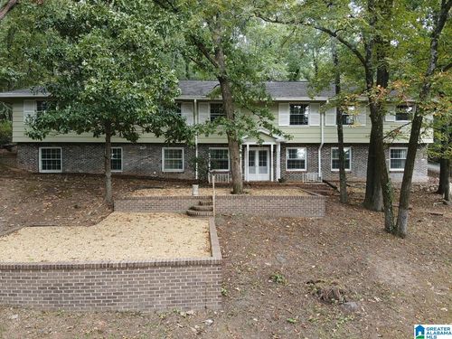 233 Fairway Dr, Anniston, AL, 36207-6280 | Card Image