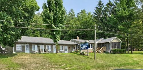 240 N State Rd 35, Alma, WI, 54610 | Card Image