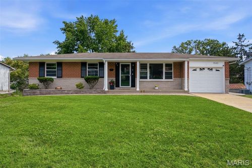 9540 Caravan Dr, Sappington, MO, 63126-3110 | Card Image