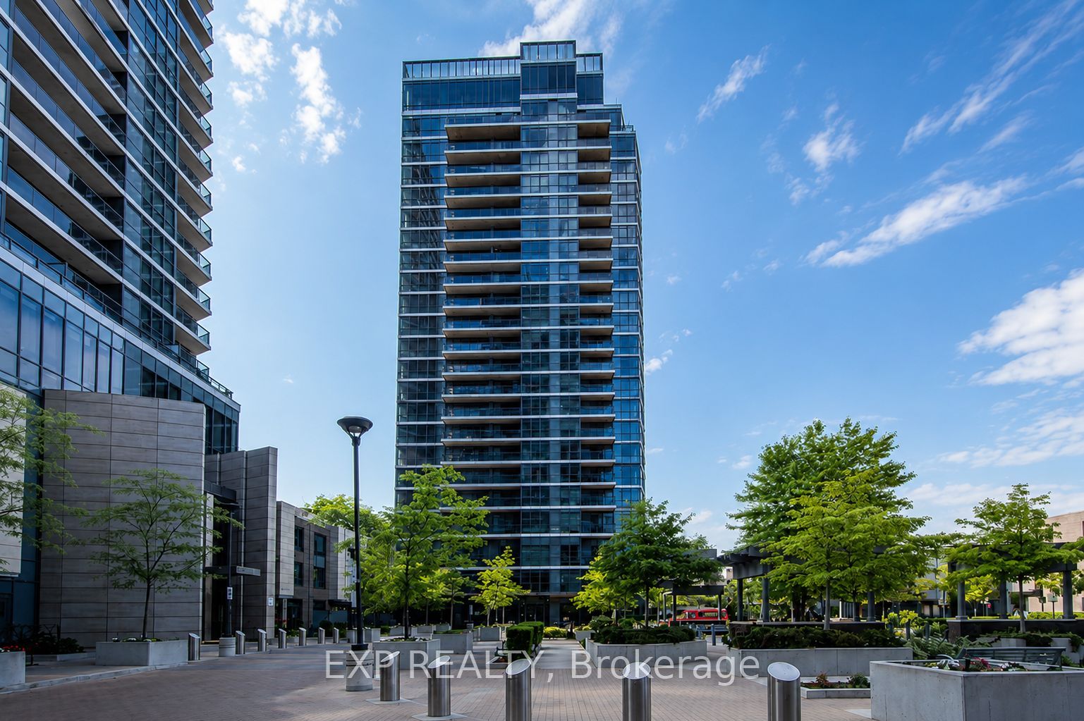 Residential Lease in Toronto W08