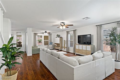 5544 Old Stable Ave, Las Vegas, NV, 89131-2061 | Card Image