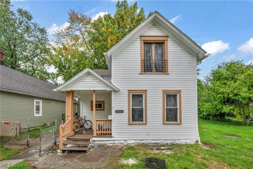 3288 W 52nd St, Cleveland, OH, 44102-5844 | Card Image