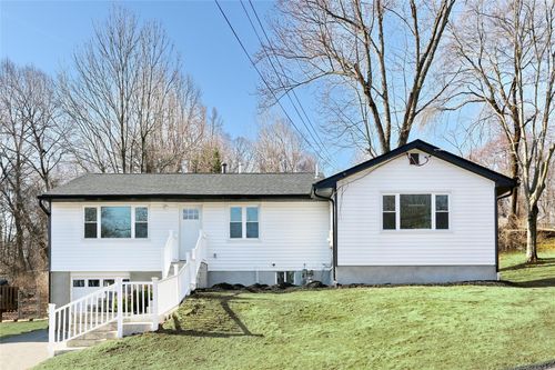 93 Capt Shankey Dr, Garnerville, NY, 10923-1324 | Card Image