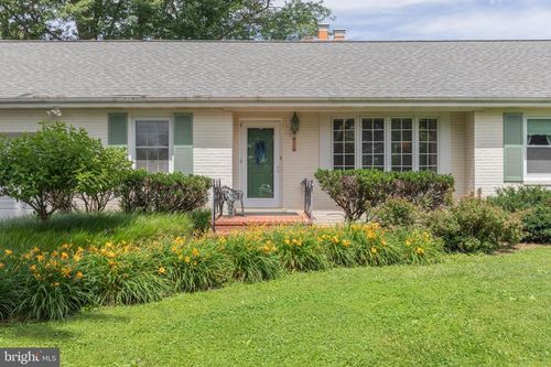 22520 Peach Tree Rd, BOYDS, MD, 20841-8819 | Card Image