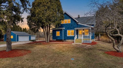 1436 W Fiesta Lane, Mequon, WI, 53092 | Card Image