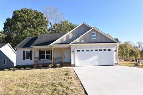 103 Fletchers Farm Rd, Thomasville, NC, 27360-5683 | Card Image