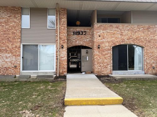11937 W Appleton Ave, Milwaukee, WI, 53224-4953 | Card Image
