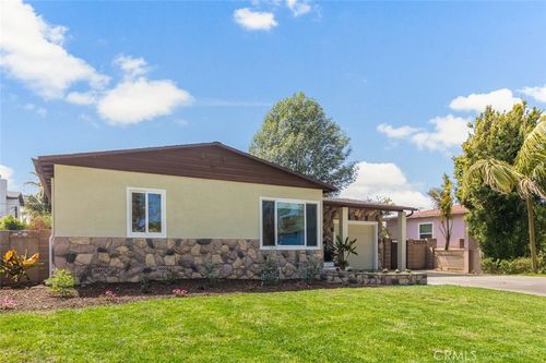 2206 S Shelton St, Santa Ana, CA, 92707-3136 | Card Image