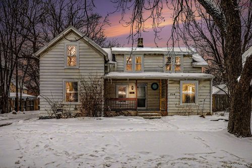 714 W 8th St, Monroe, MI, 48161-1521 | Card Image