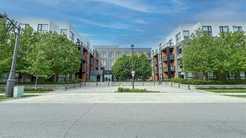 104-150 Sabina Drive, Oakville, ON, L6H0W3 | Card Image