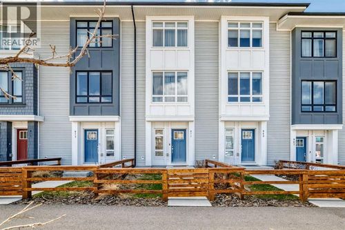 871 Belmont Drive Sw, Calgary, AB, T2X4P2 | Card Image