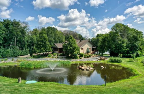 25493 W Comfort Dr, Forest Lake, MN, 55025-8772 | Card Image