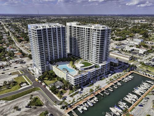 613-220 Lake Shore Dr, Lake Park, FL, 33403-3593 | Card Image