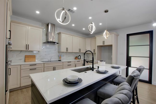 209 Pearl Harbor St, House other with 4 bedrooms, 3 bathrooms and null parking in Tool TX | Image 10