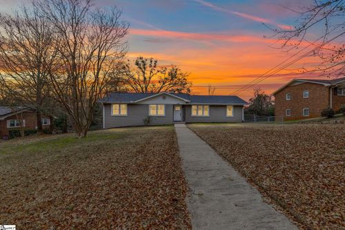 589 Andre Ln, Spartanburg, SC, 29301-1634 | Card Image