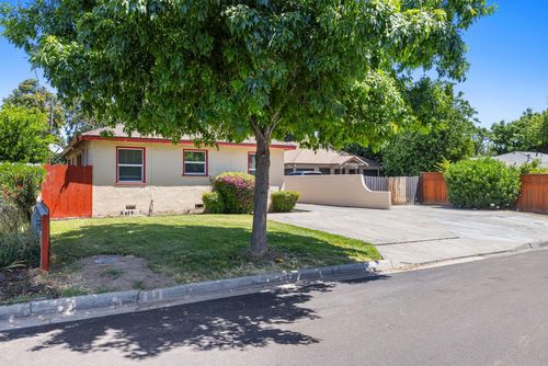 221 Walden Street, Modesto, CA, 95354 | Card Image