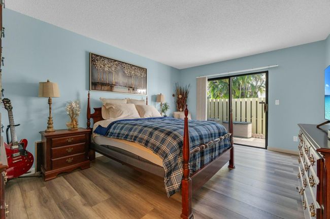 4389 Willow Pond Cir, Condo with 2 bedrooms, 2 bathrooms and null parking in West Palm Beach FL | Image 15