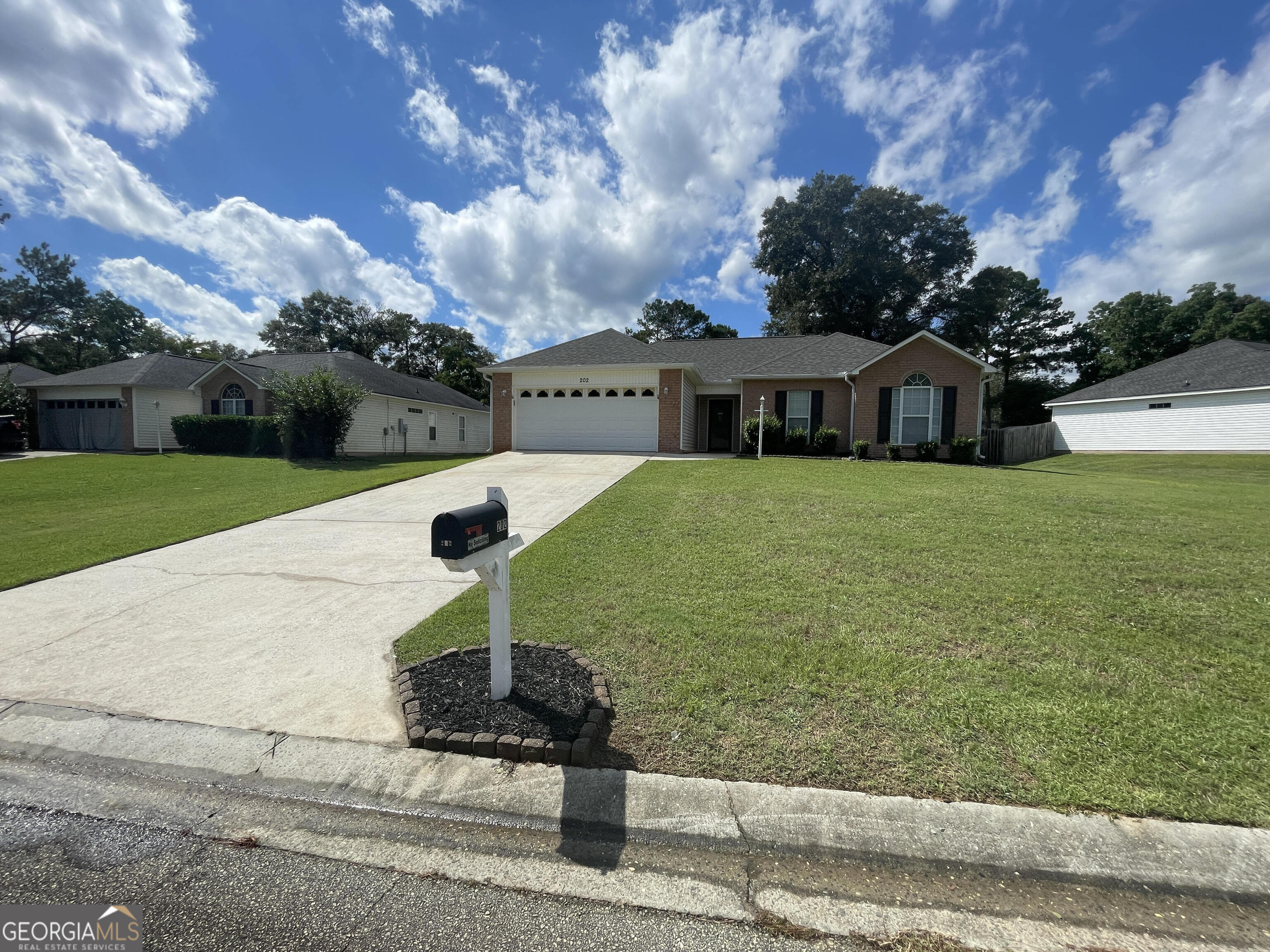 Roaring Forks Dr, Bonaire, GA 31005