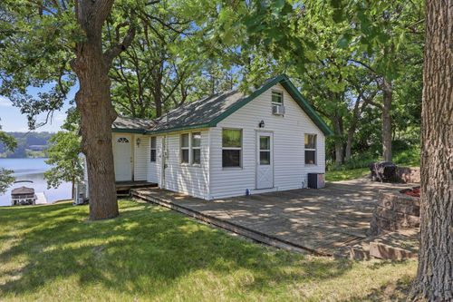 15588 E Munson Dr, Detroit Lakes, MN, 56501-7128 | Card Image