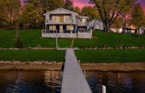 11159 Perch Lake Dr W, Cement City, MI, 49233-9658 | Card Image