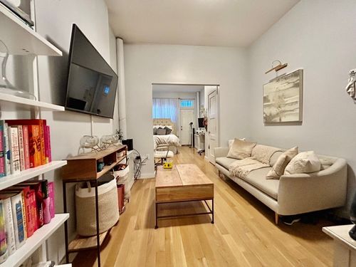 1b-238 E 24th St, New York, NY, 10010-3924 | Card Image