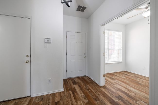 Front Entrance w/Wood Looking Ceramic Tile | Image 4