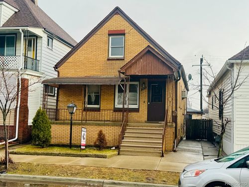 2978 Evaline St, Hamtramck, MI, 48212-3251 | Card Image