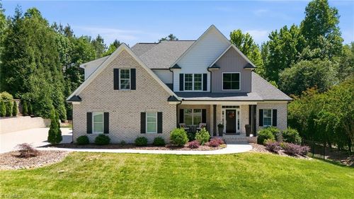 1481 Meadowlands Dr, Winston-Salem, NC, 27107-6062 | Card Image