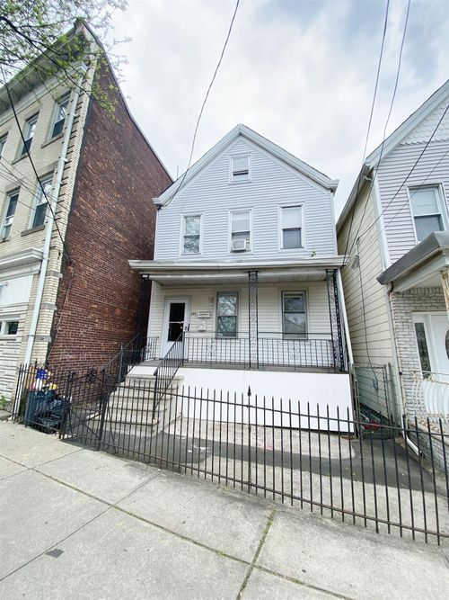 2-289 Parker Ave, Clifton, NJ, 07011-1458 | Card Image