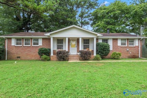 6418 Robinhood Ln Nw, Huntsville, AL, 35806-1849 | Card Image