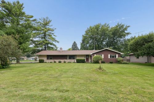 209 Alfred Dr, Sycamore, IL, 60178-1103 | Card Image