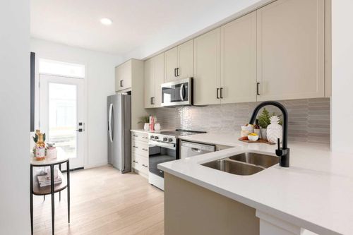 78 Heirloom Dr Se, Calgary, AB, T3S0K8 | Card Image