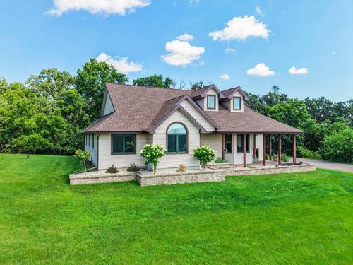 N8526 Ashley Ln, New Glarus, WI, 53574-8818 | Card Image