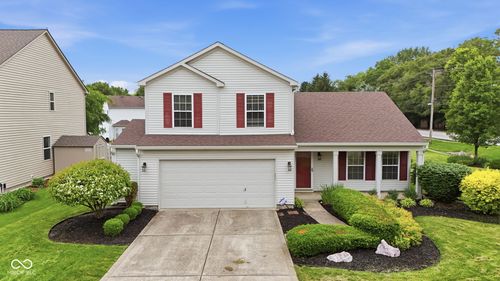 714 Laurel Wood Dr, Greenwood, IN, 46143-8386 | Card Image