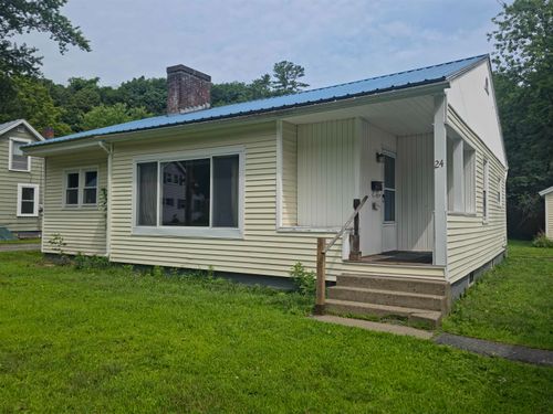 24 Cherry St, Windsor, VT, 05089-1621 | Card Image