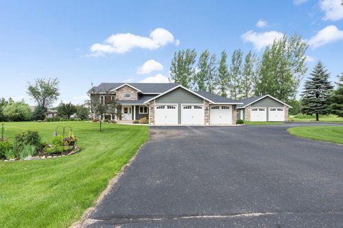 3622 E Burgen Rd Se, Alexandria, MN, 56308-5500 | Card Image