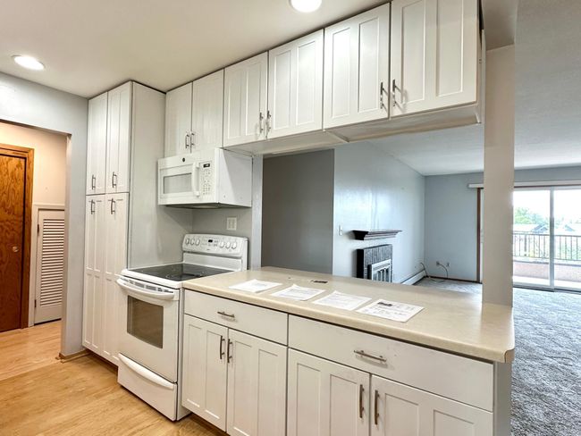 APT-306 - 2240 Midland Grove Rd, Condo with 2 bedrooms, 2 bathrooms and null parking in Roseville MN | Image 13