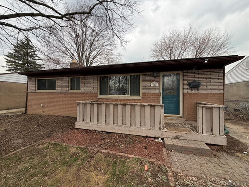 33424 Cheryl St, Clinton Township, MI, 48035-3931 | Card Image