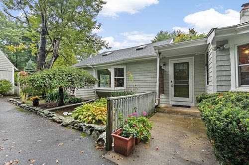 489 Flagg St, Bridgewater, MA, 02324-3232 | Card Image