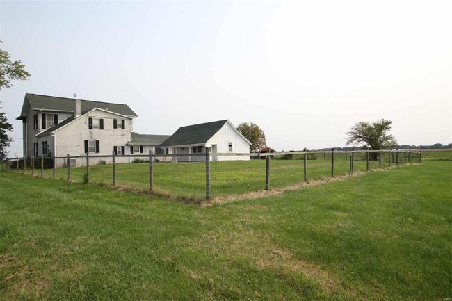 4204 Frank Scott Pkwy W, House other with 3 bedrooms, 2 bathrooms and 2 parking in Belleville IL | Image 36